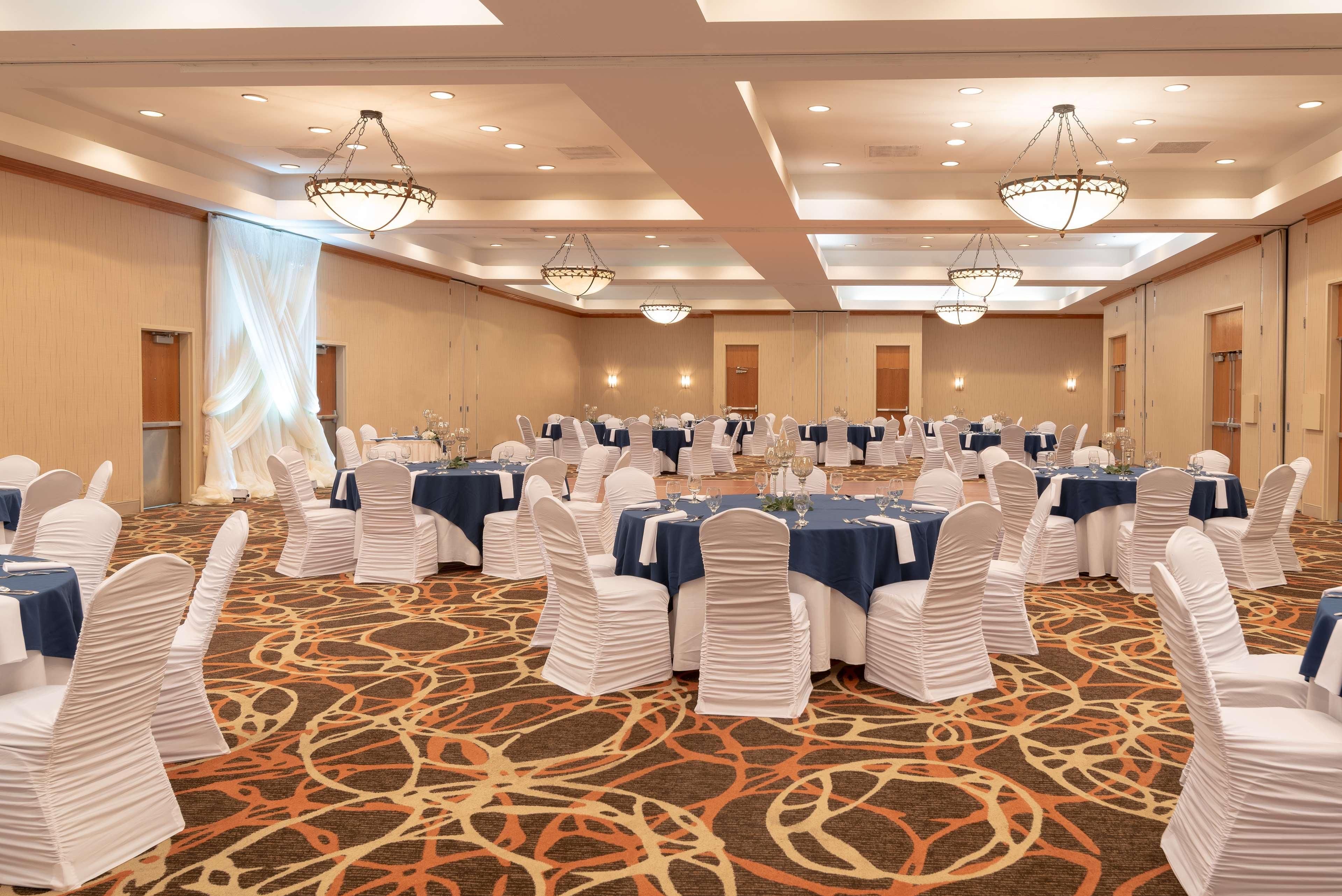 Doubletree By Hilton Norfolk Airport Hotel Exterior foto