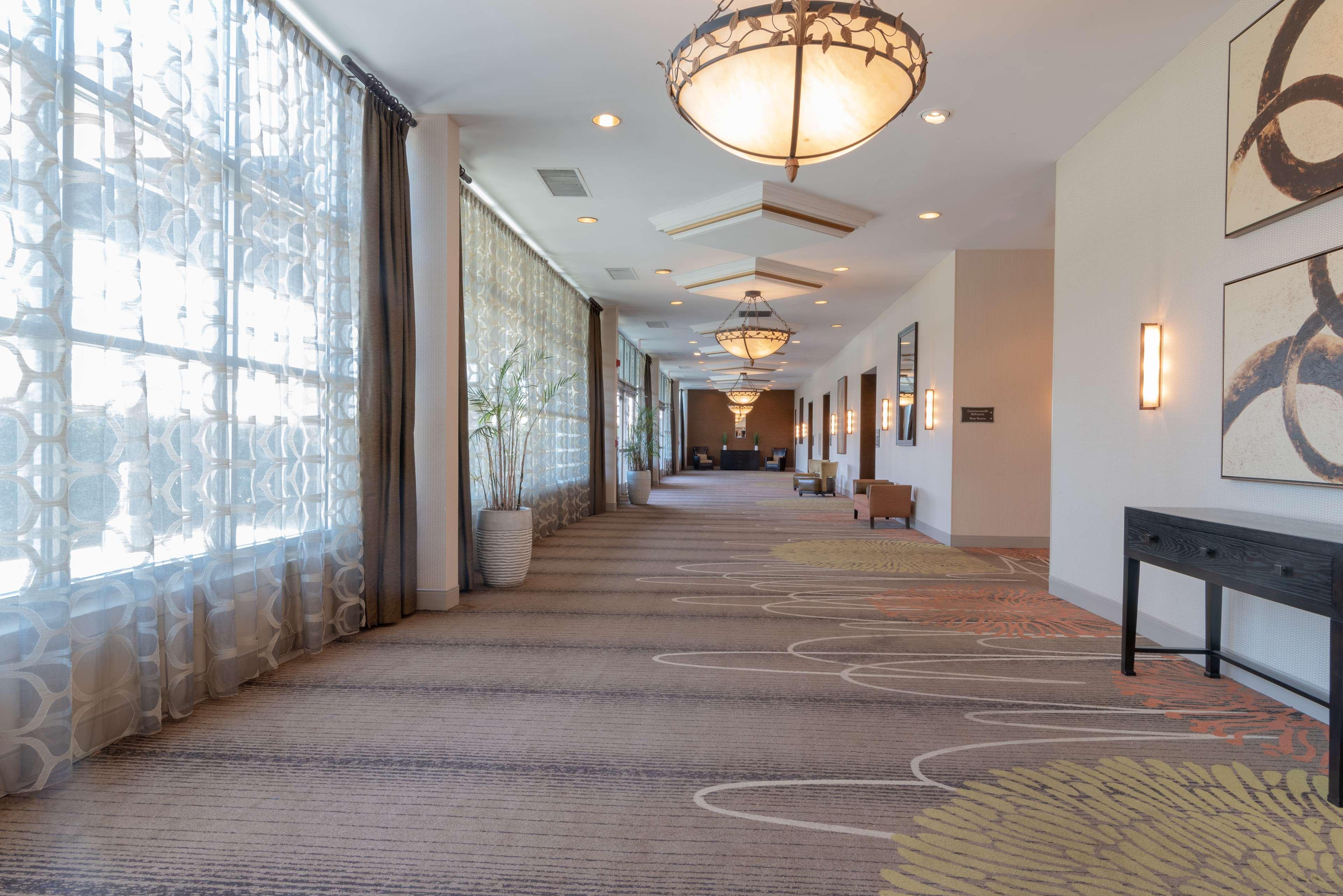 Doubletree By Hilton Norfolk Airport Hotel Exterior foto