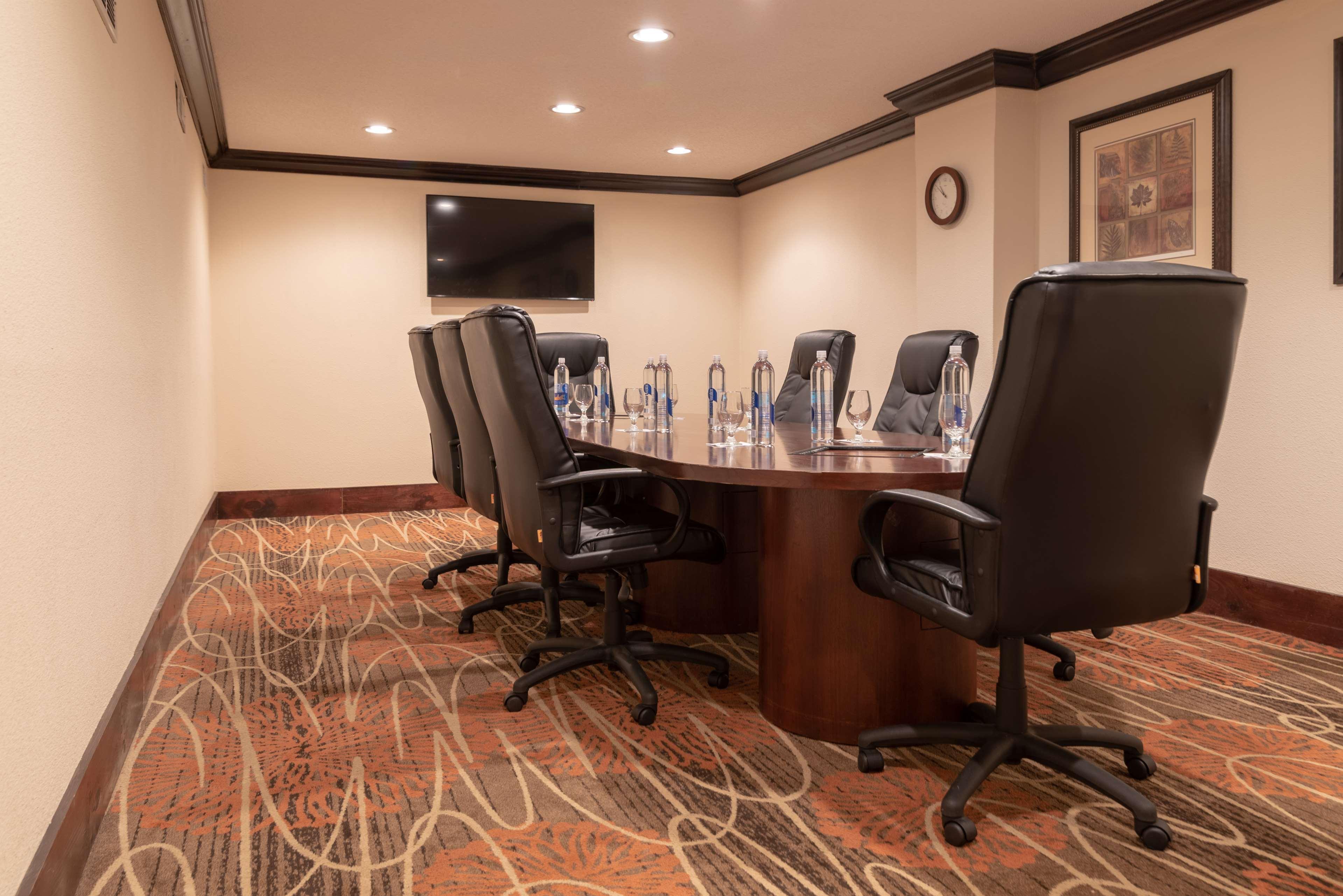 Doubletree By Hilton Norfolk Airport Hotel Exterior foto