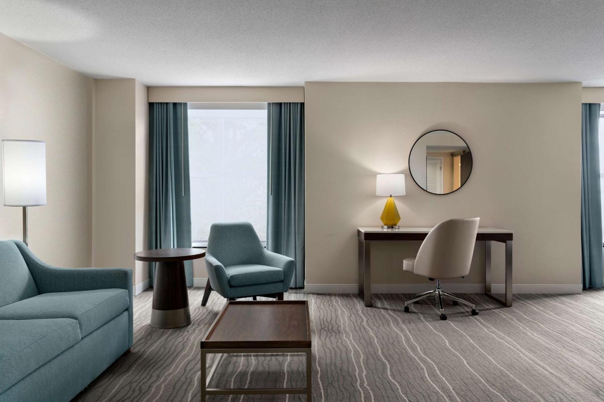 Doubletree By Hilton Norfolk Airport Hotel Exterior foto