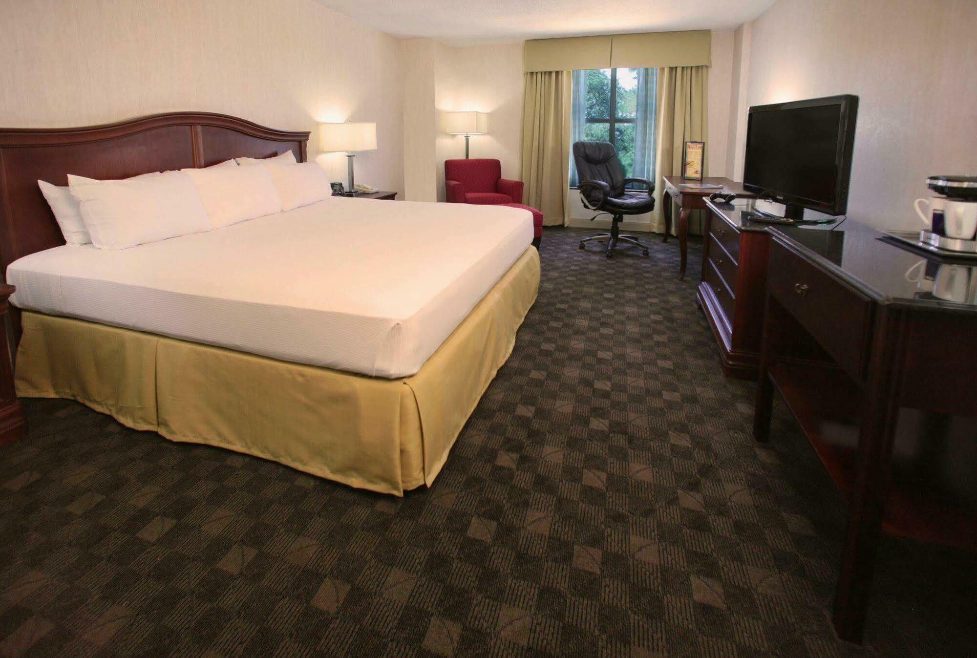 Doubletree By Hilton Norfolk Airport Hotel Exterior foto